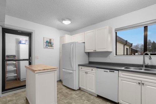 890 Pinebrook Place, Coquitlam, BC 