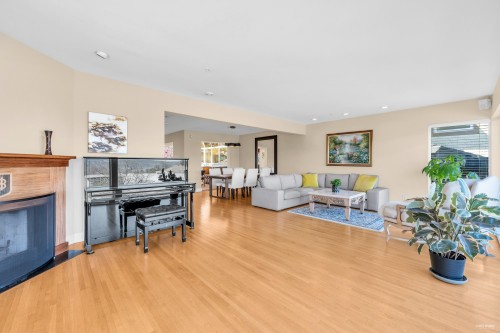 4060 10Th Avenue W, Vancouver, BC 