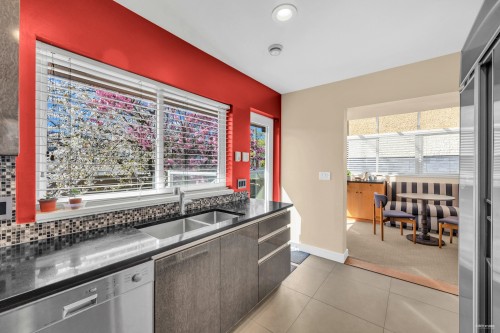 4060 10Th Avenue W, Vancouver, BC 