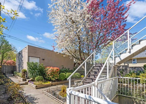 4060 10Th Avenue W, Vancouver, BC 