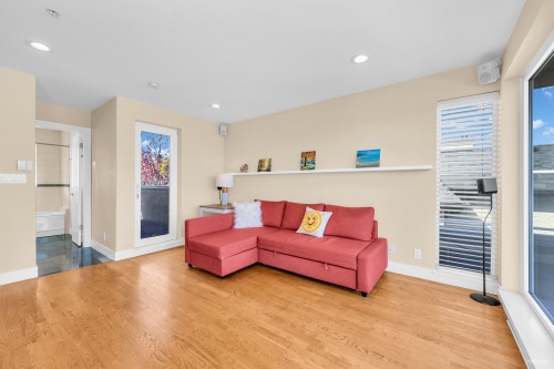 4060 10Th Avenue W, Vancouver, BC 