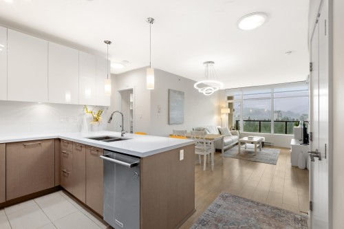 2601-3080 Lincoln Avenue  Coquitlam, BC V3B 7L9