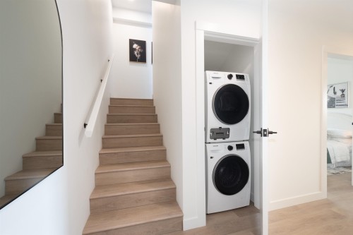 606-2268 Broadway E, Vancouver, BC 