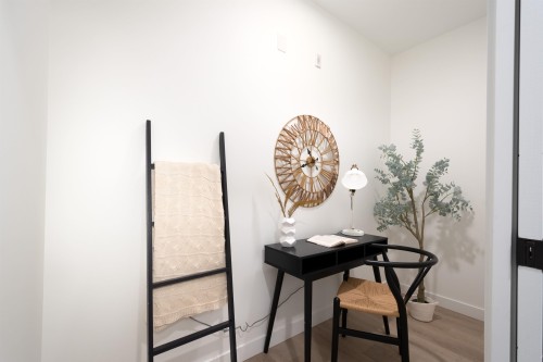 606-2268 Broadway E, Vancouver, BC 