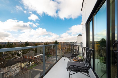 606-2268 Broadway E, Vancouver, BC 