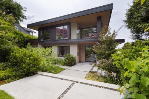 2678 Mathers Avenue, West Vancouver, BC 