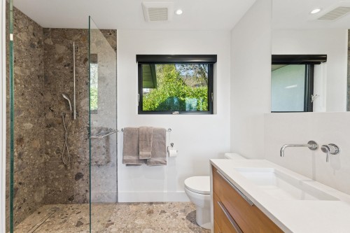 2678 Mathers Avenue, West Vancouver, BC 