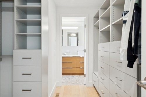 2678 Mathers Avenue, West Vancouver, BC 