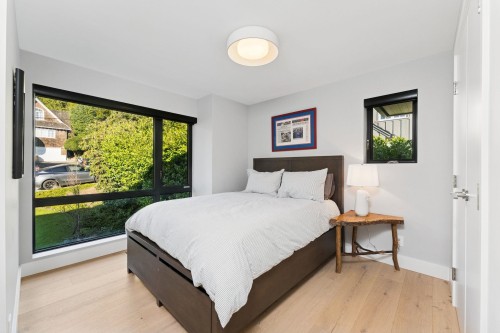 2678 Mathers Avenue, West Vancouver, BC 