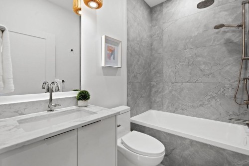 1141 33Rd Avenue W, Vancouver, BC 