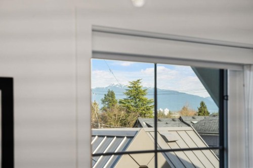 1141 33Rd Avenue W, Vancouver, BC 