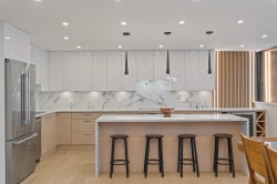 1207-1515 Eastern Avenue  North Vancouver, BC V7L 4R2