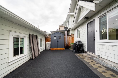 #2-4675 Canada Way, Burnaby, BC 