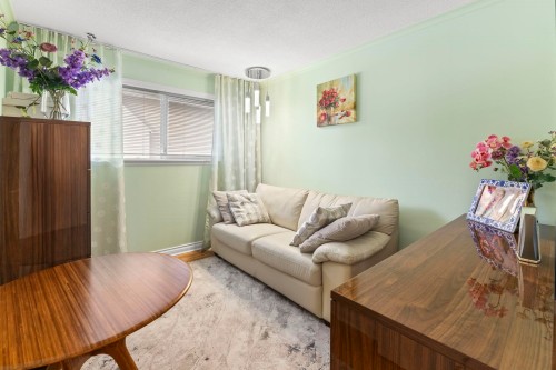 317 Gloucester Court, Coquitlam, BC 