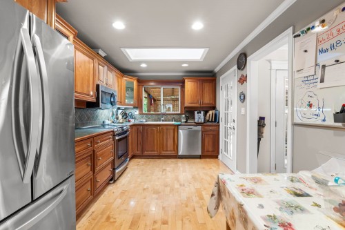 317 Gloucester Court, Coquitlam, BC 