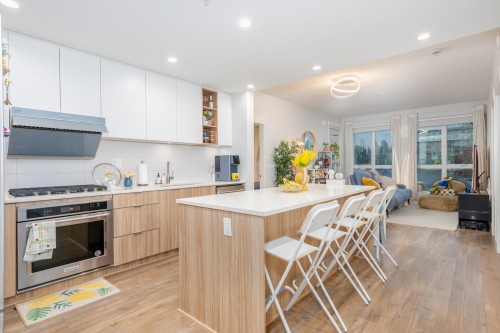 403-750 Dogwood Street, Coquitlam, BC 