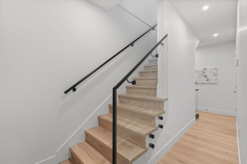 2632 Ward Street, Vancouver, BC 