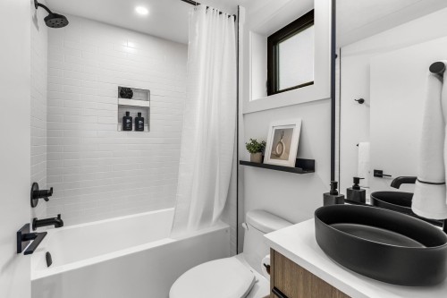 2632 Ward Street, Vancouver, BC 