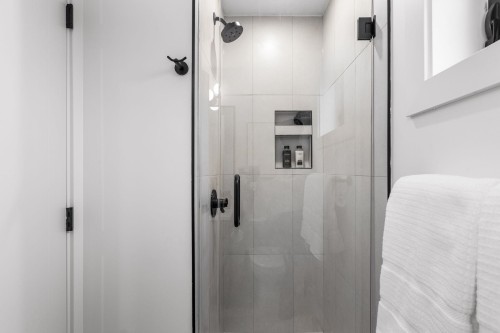 2632 Ward Street, Vancouver, BC 