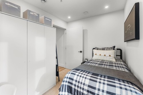 2632 Ward Street, Vancouver, BC 