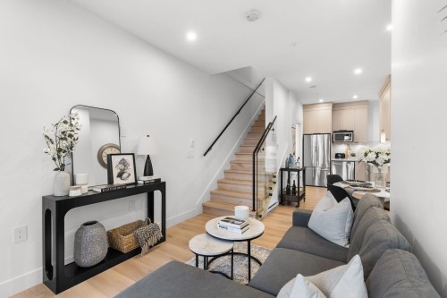 2632 Ward Street, Vancouver, BC 