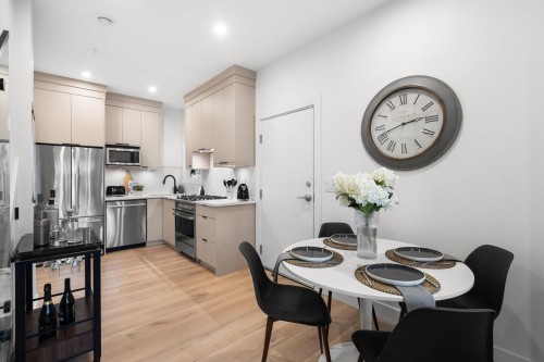 2632 Ward Street, Vancouver, BC 