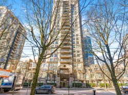 2208-969 Richards Street  Vancouver, BC V6B 1A8