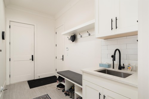 8631 Odlin Crescent, Richmond, BC 