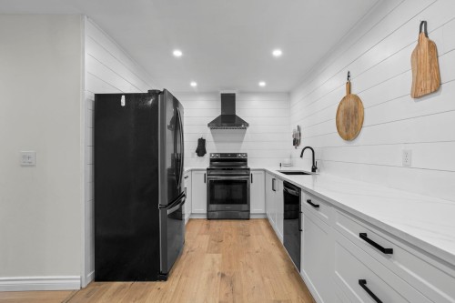 31 Deerwood Place, Port Moody, BC 