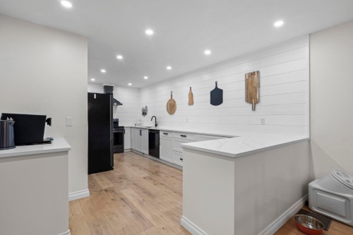 31 Deerwood Place, Port Moody, BC 