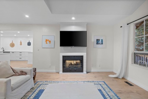 31 Deerwood Place, Port Moody, BC 