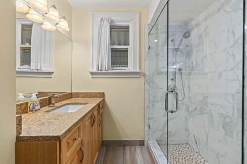 4069 14Th Avenue W, Vancouver, BC 