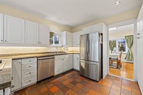 4069 14Th Avenue W, Vancouver, BC 