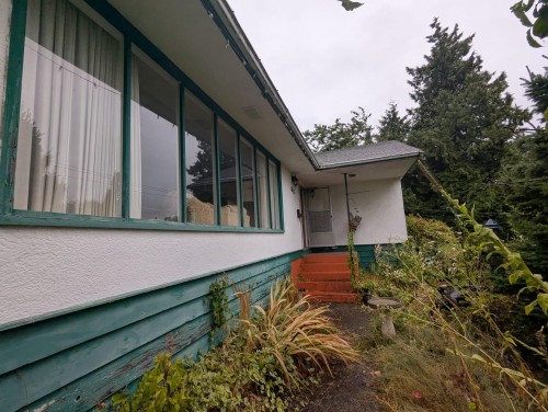 1827 Harbour Street, Port Coquitlam, BC 