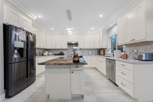 4053 38Th Avenue W, Vancouver, BC 