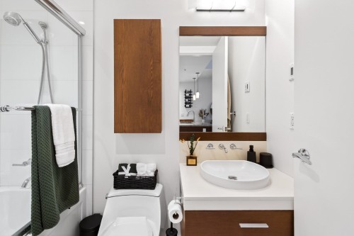 2538 Maple Street, Vancouver, BC 