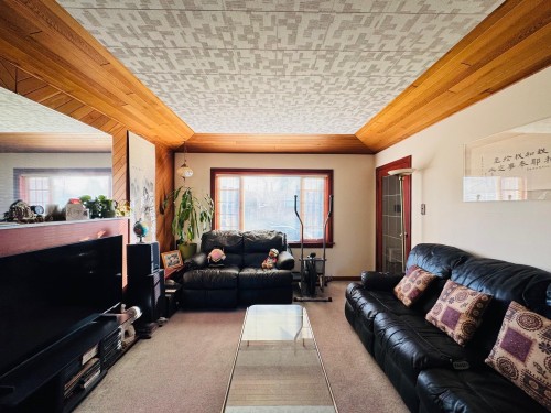 2621 Kitchener Street, Vancouver, BC 