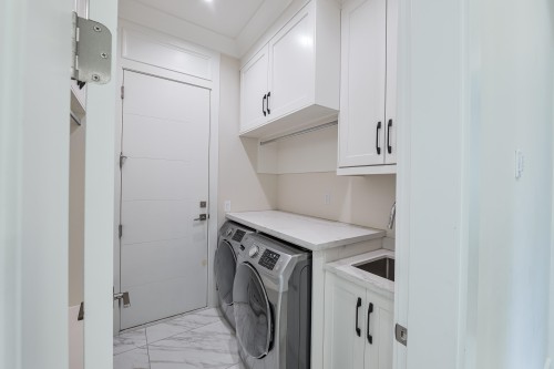 8511 Sierpina Drive, Richmond, BC 