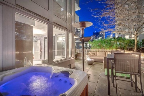 1055 Richards Street, Vancouver, BC 