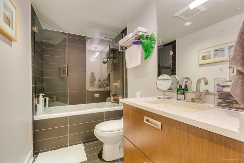 1055 Richards Street, Vancouver, BC 