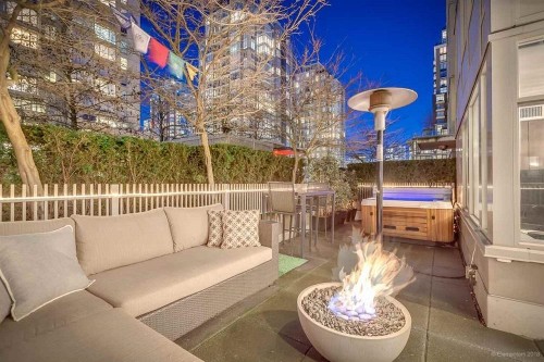 1055 Richards Street, Vancouver, BC 