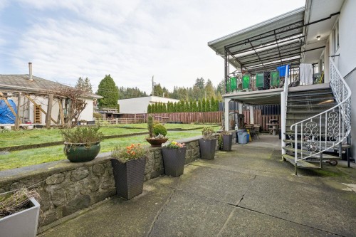 328 18Th Street E, North Vancouver, BC 