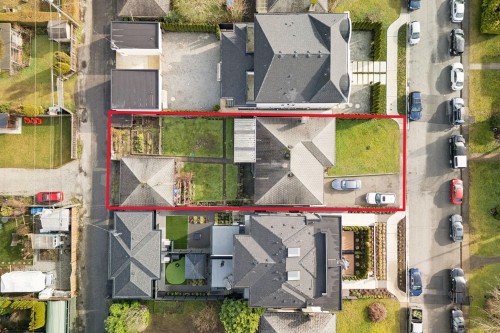 328 18Th Street E, North Vancouver, BC 