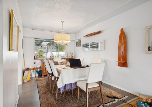 328 18Th Street E, North Vancouver, BC 