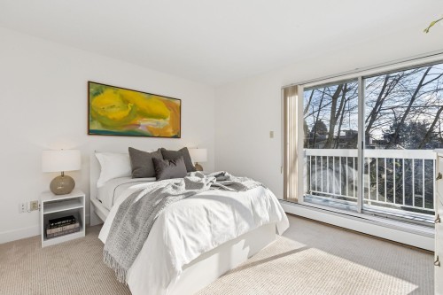 232 11Th Street E, North Vancouver, BC 