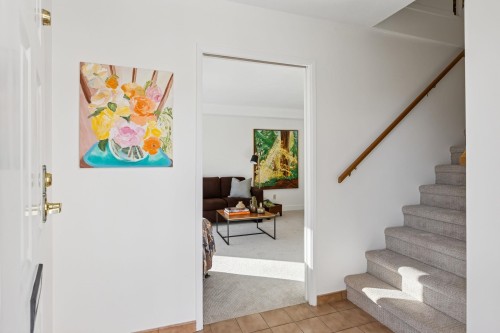 232 11Th Street E, North Vancouver, BC 