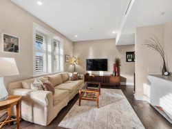 2898 Yukon Street  Vancouver, BC V5Y 3R2