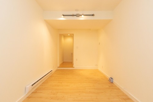 682 16Th Avenue W, Vancouver, BC 