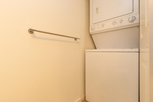 682 16Th Avenue W, Vancouver, BC 