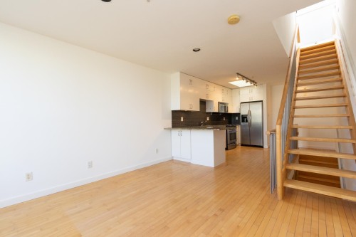 682 16Th Avenue W, Vancouver, BC 